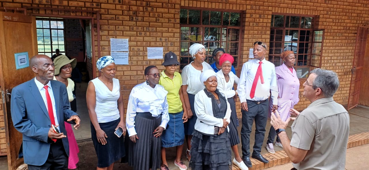 bybels 
                         uitgedeel