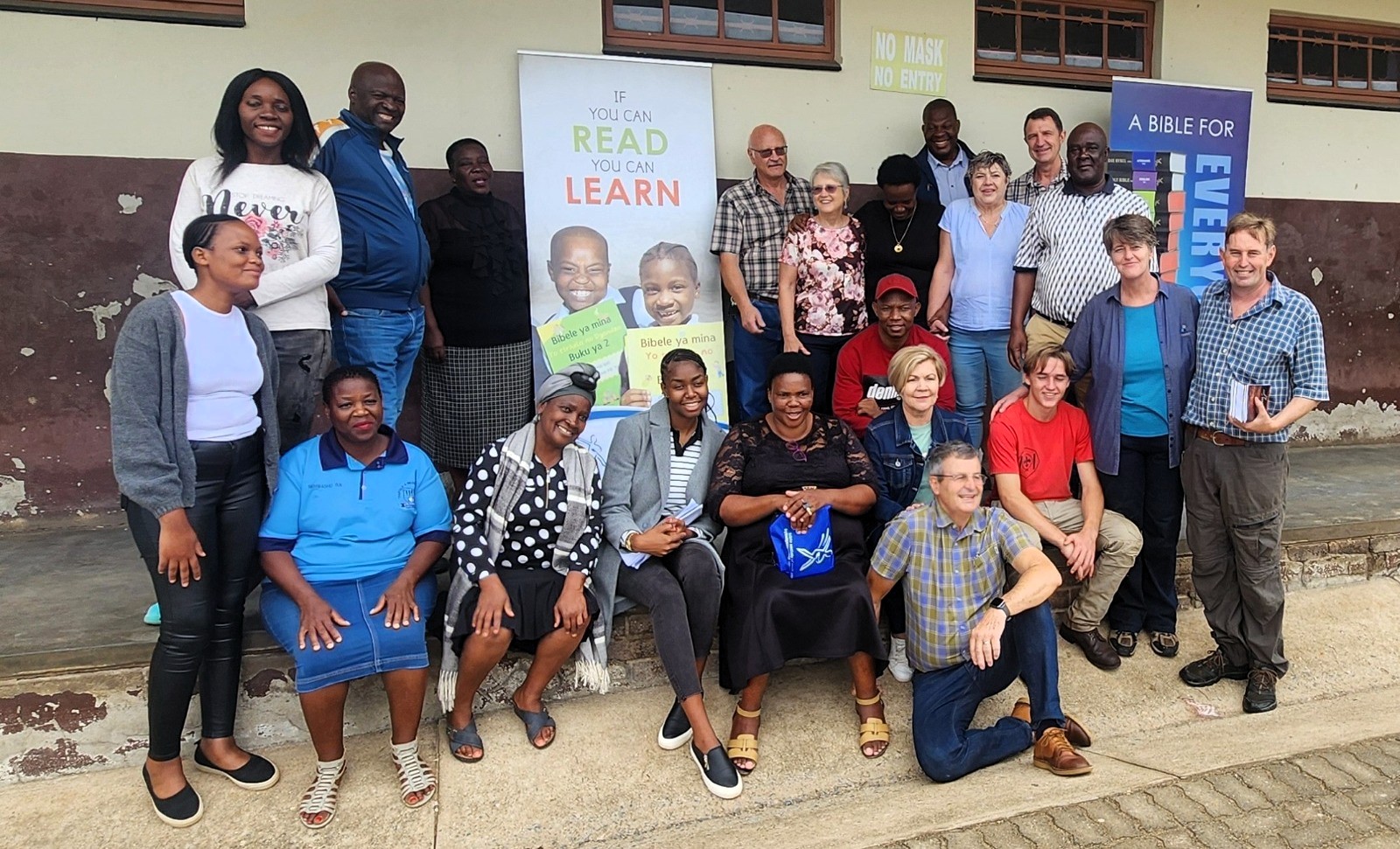 bybels 
                         uitgedeel